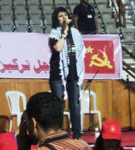 Den palæstinensiske verdensstjerne Rim Banna ved afslutningsfesten på PCOTs første kongres
